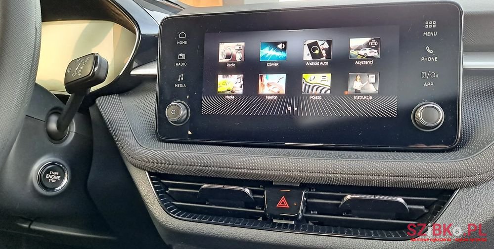 2024' Skoda Fabia 1.0 Tsi Selection photo #3