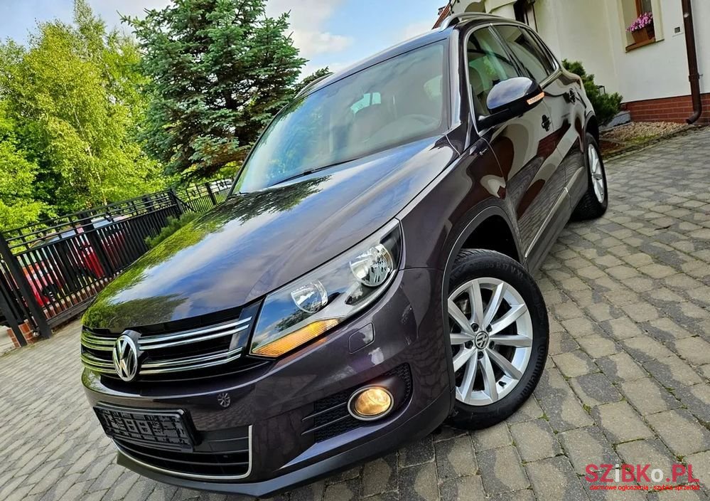 2015' Volkswagen Tiguan photo #5