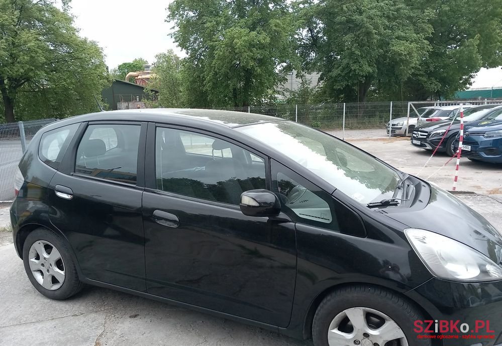 2010' Honda Jazz photo #2