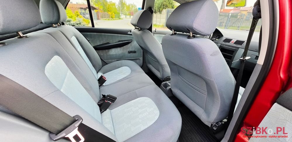 2002' Skoda Fabia photo #6