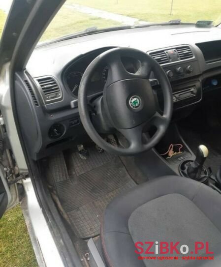 2007' Skoda Roomster photo #2