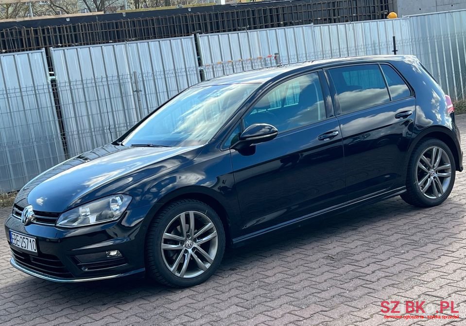 2014' Volkswagen Golf photo #1