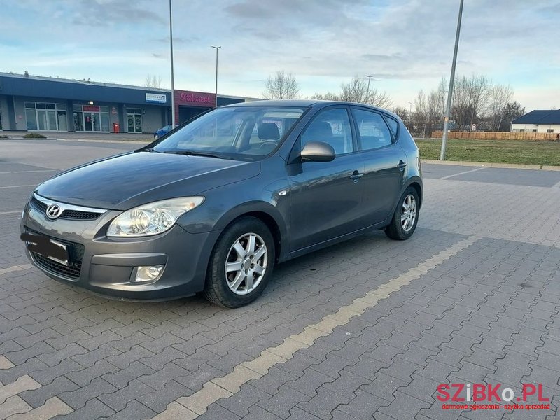 2007' Hyundai i30 1.6 Crdi Classic photo #1