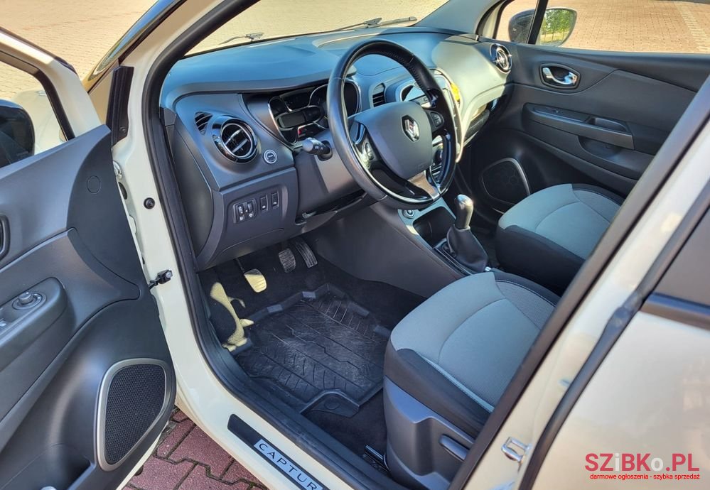 2015' Renault Captur photo #3