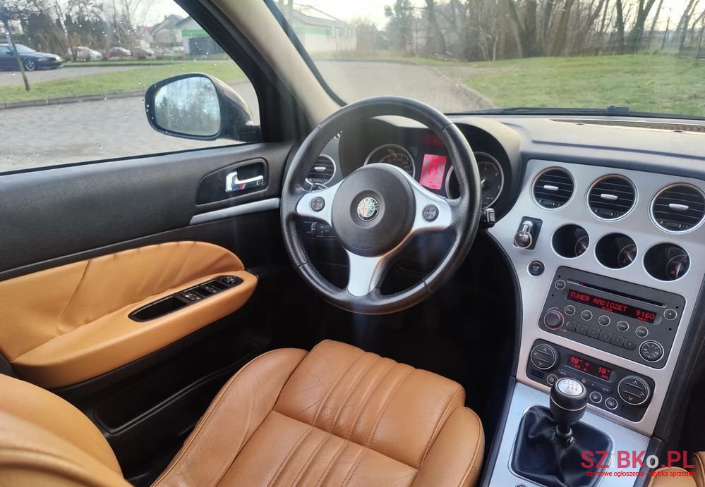 2007' Alfa Romeo 159 2.4Jtdm Sportiva photo #4