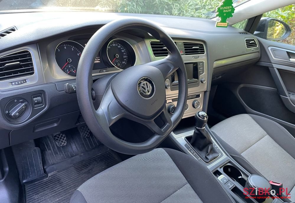 2013' Volkswagen Golf photo #4