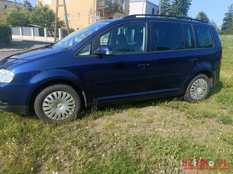 2006' Volkswagen Touran photo #1