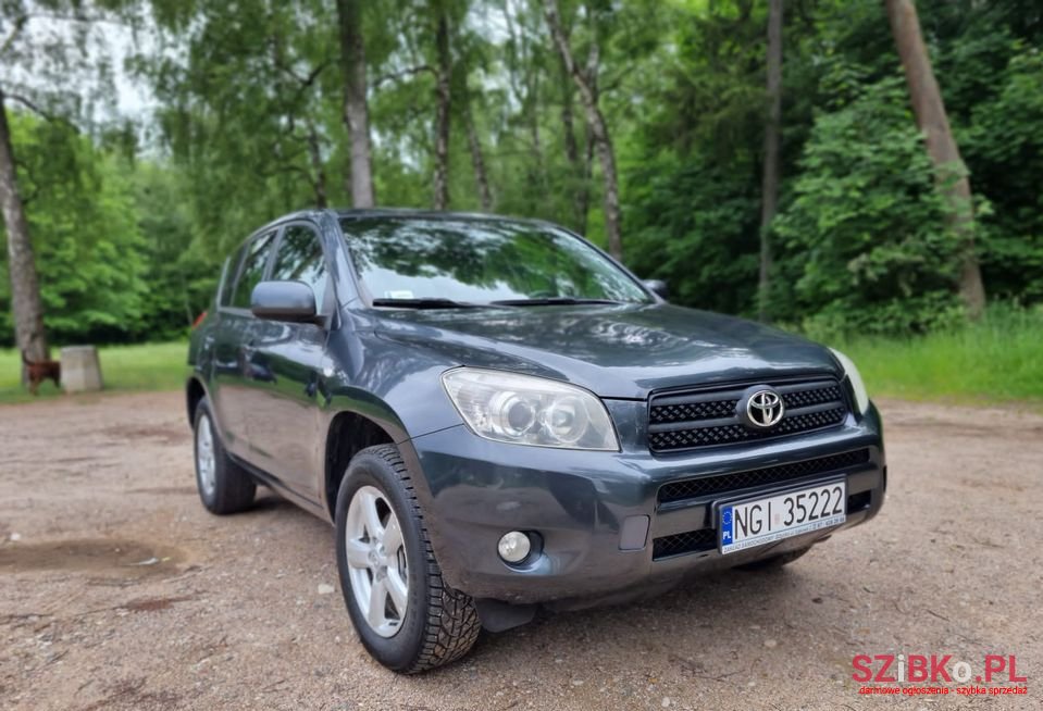 2006' Toyota RAV4 photo #1