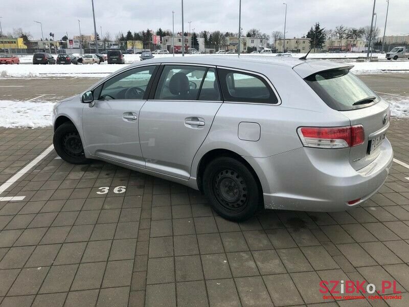2010' Toyota Avensis photo #4