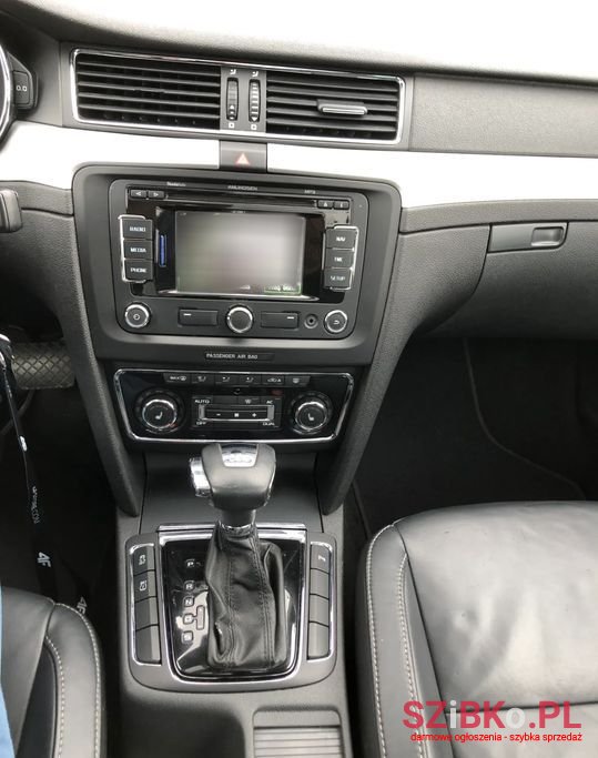 2010' Skoda Superb photo #4