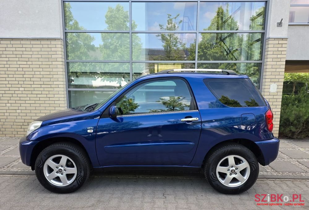2004' Toyota RAV4 photo #4