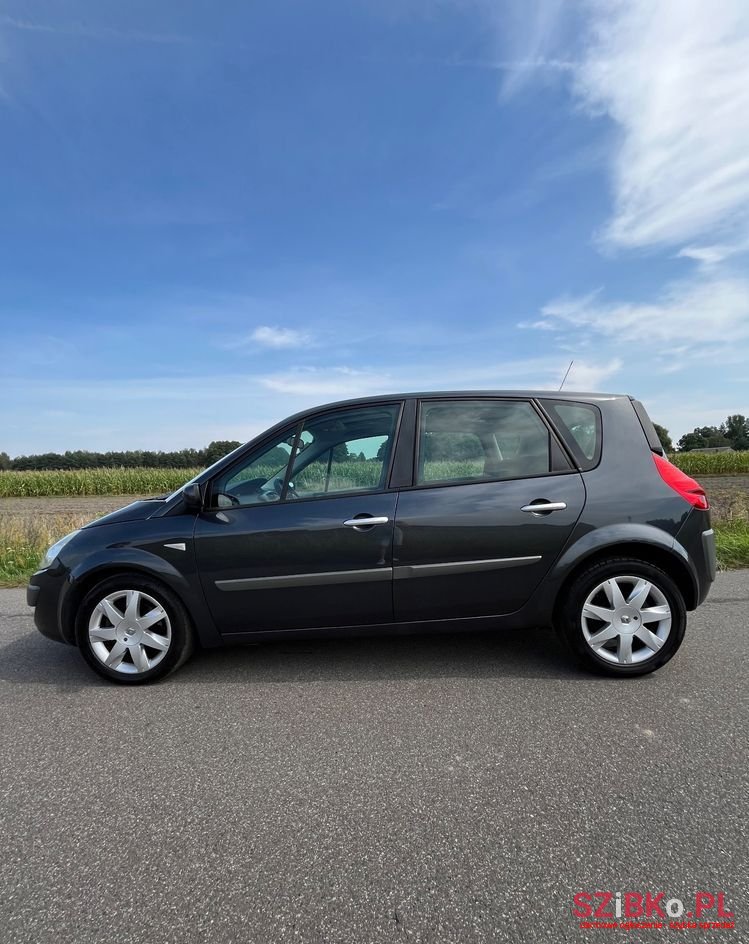 2007' Renault Scenic photo #5