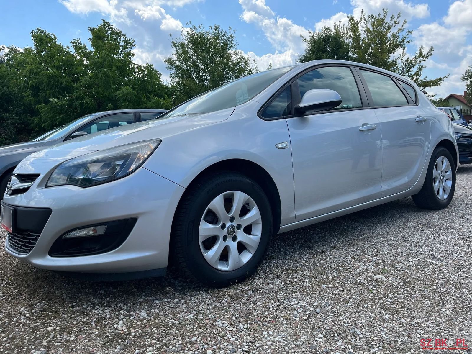 2015' Opel Astra photo #2