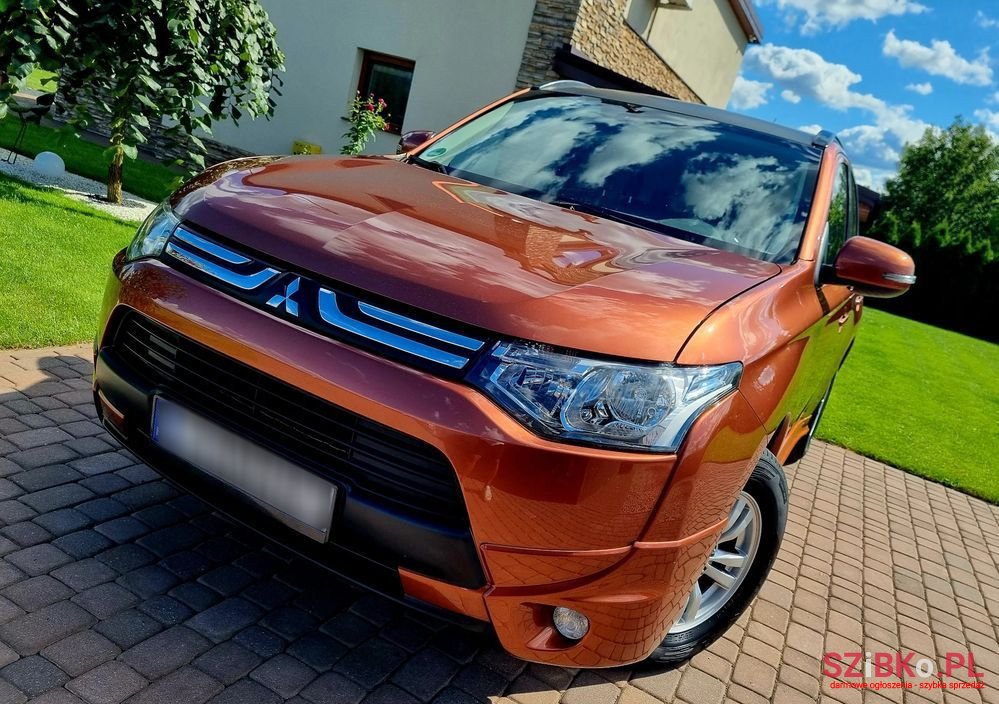 2013' Mitsubishi Outlander photo #1