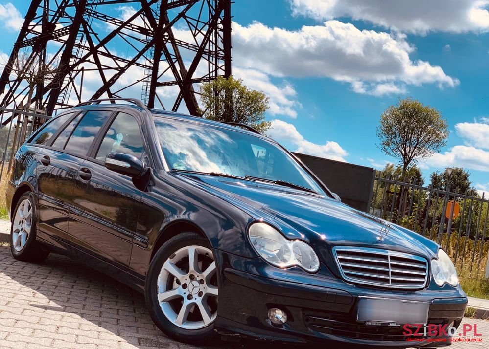 2004' Mercedes-Benz C-Class 180 T photo #2