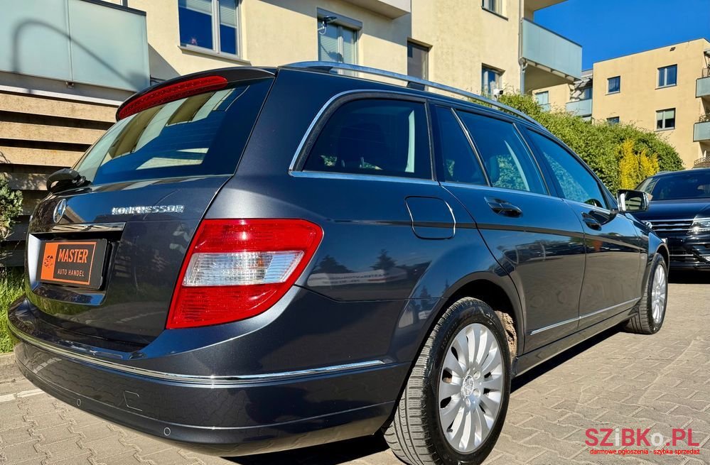 2009' Mercedes-Benz C-Class photo #4