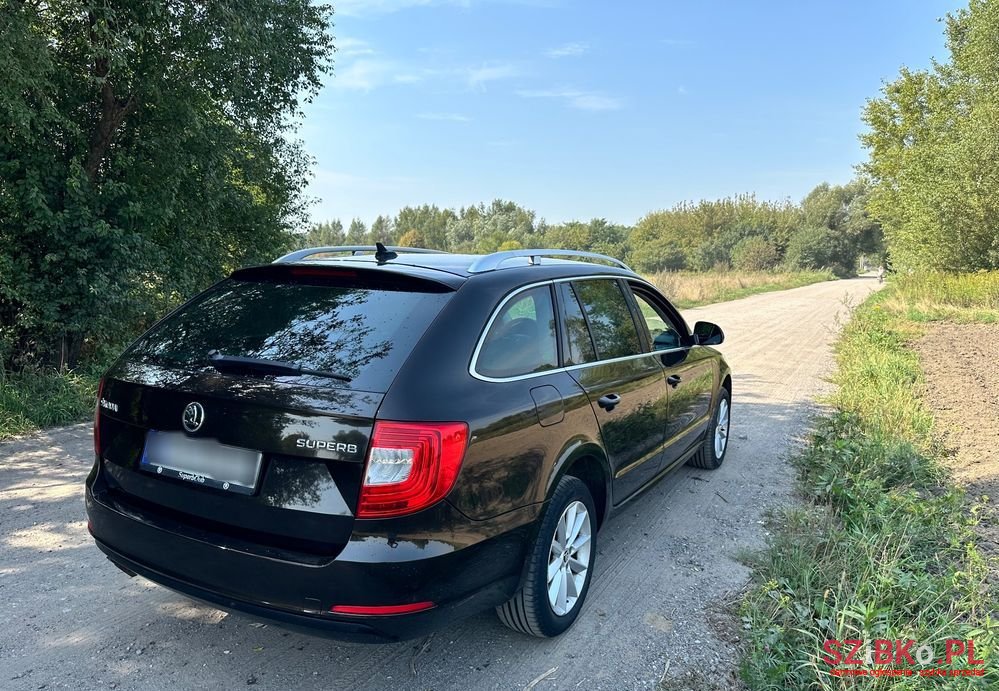2014' Skoda Superb photo #6