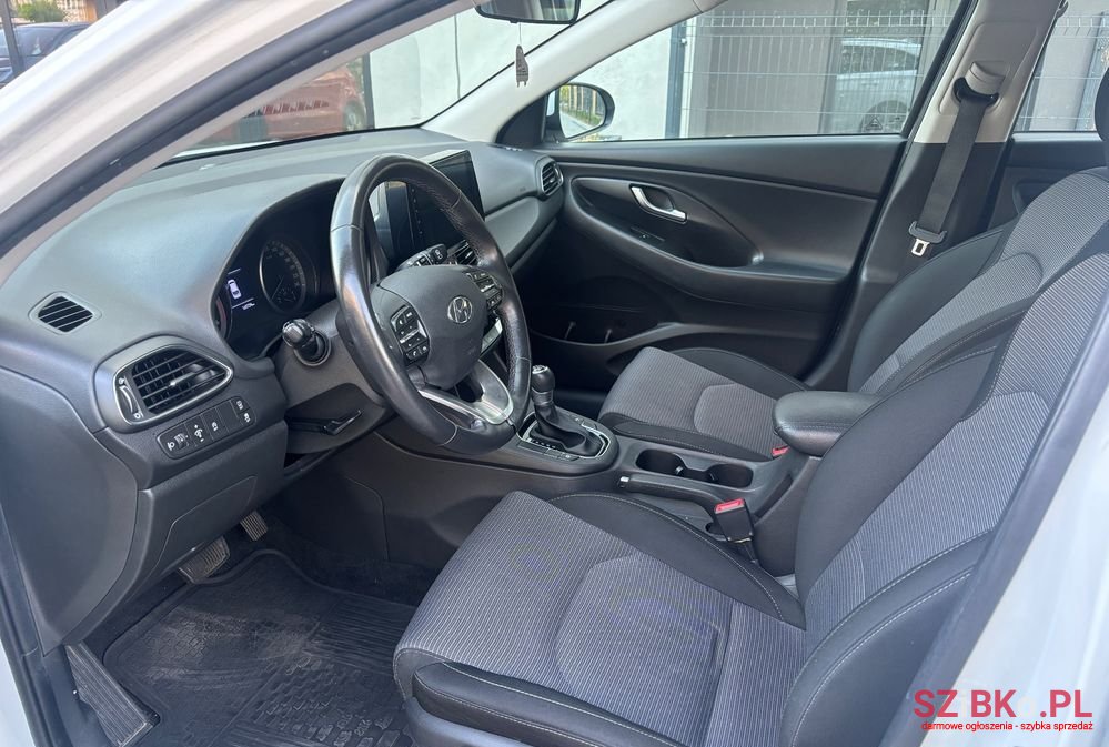 2021' Hyundai i30 photo #6