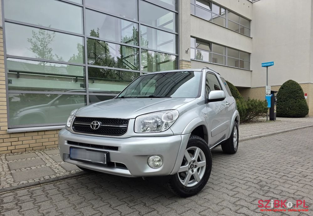 2004' Toyota RAV4 4X4 Executive photo #1
