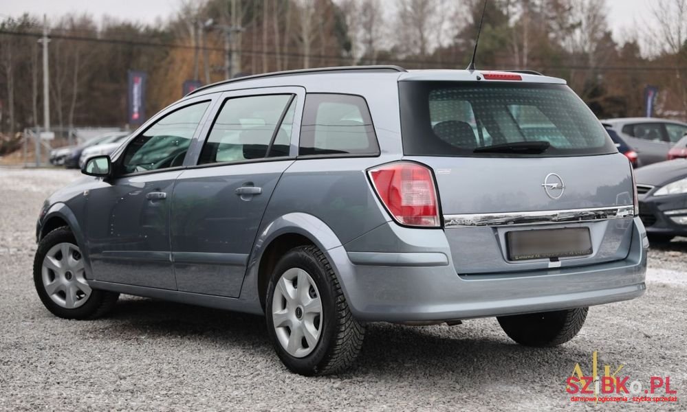 2008' Opel Astra photo #3