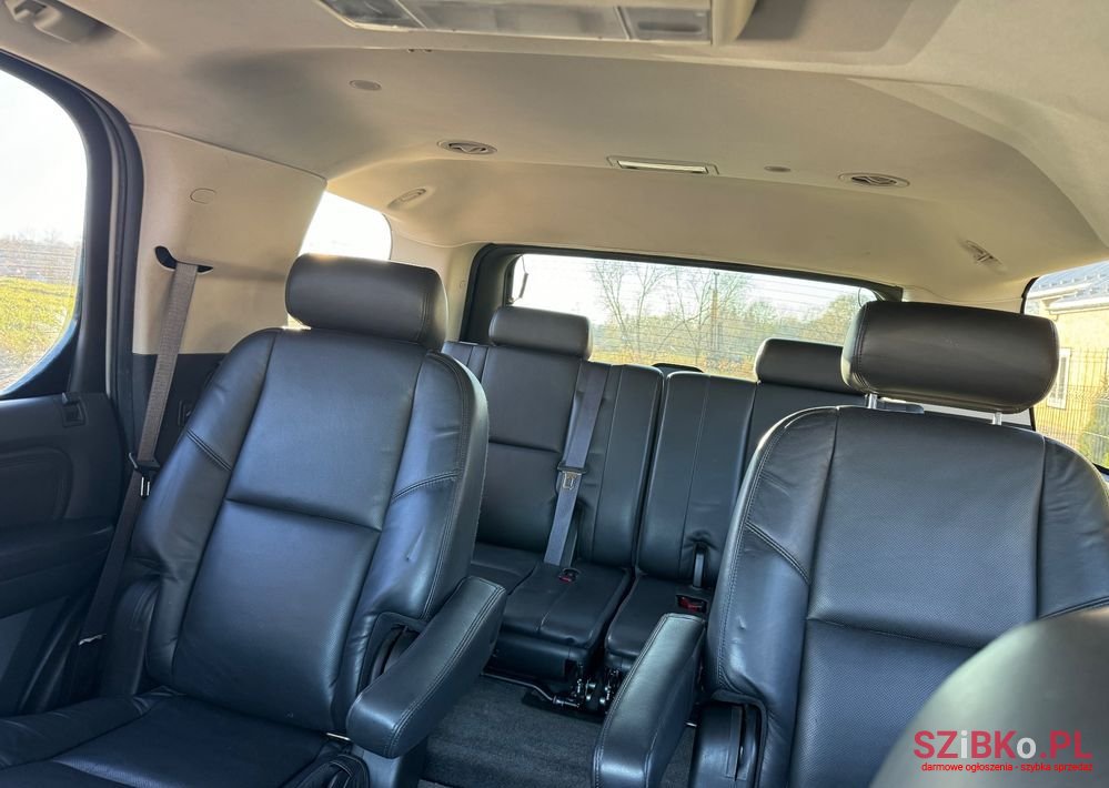 2010' Cadillac Escalade photo #5