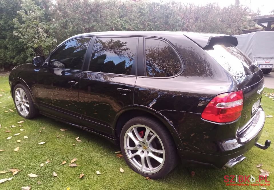 2008' Porsche Cayenne photo #4