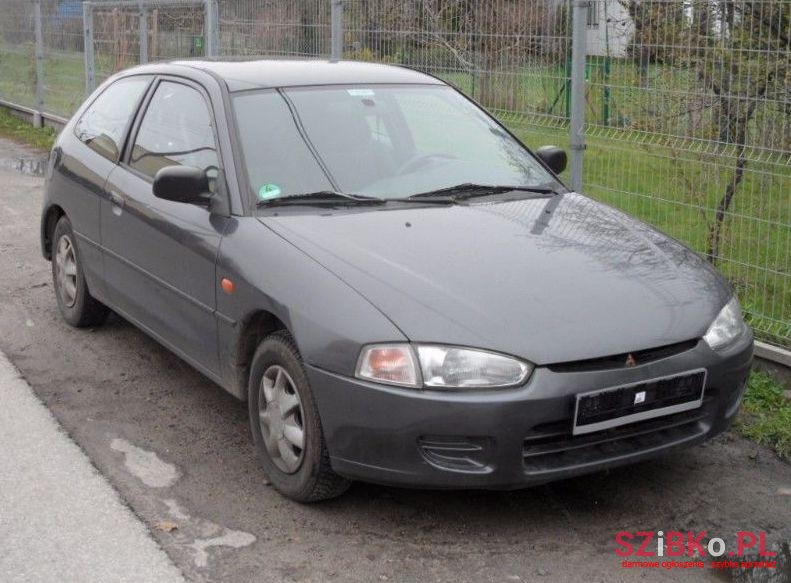 1996' Mitsubishi Colt photo #1