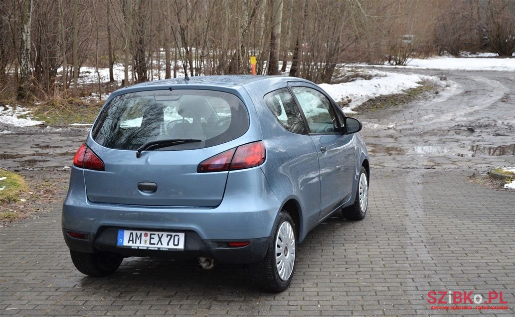 2009' Mitsubishi Colt photo #5