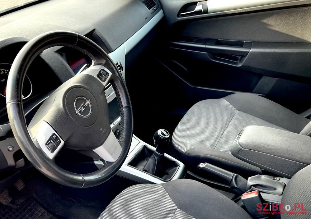 2009' Opel Astra Iii 1.6 Cosmo photo #2