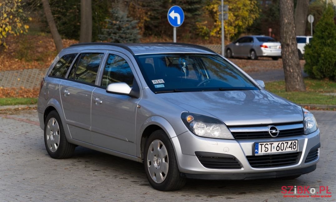 2006' Opel Astra photo #2