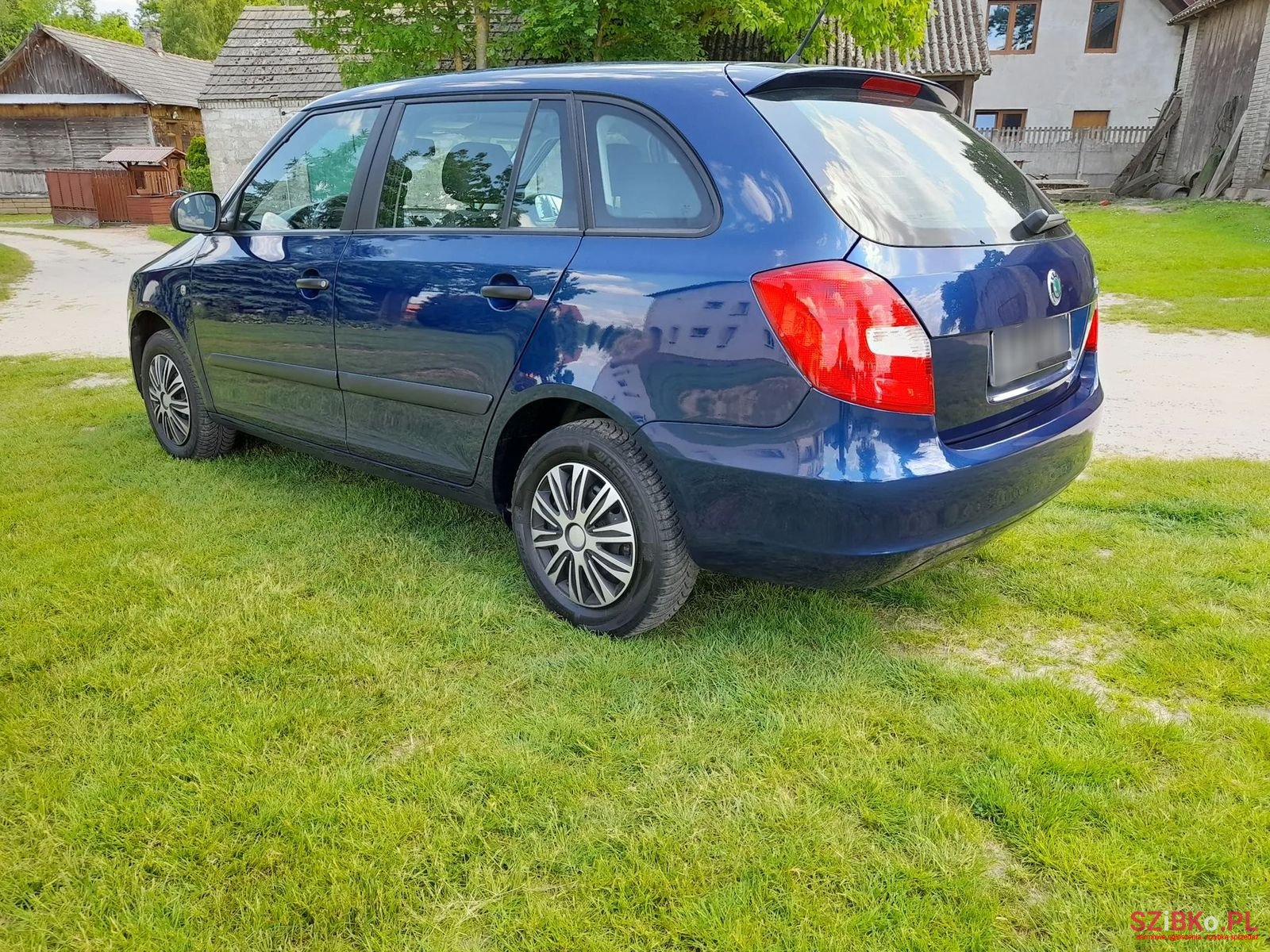 2010' Skoda Fabia photo #3