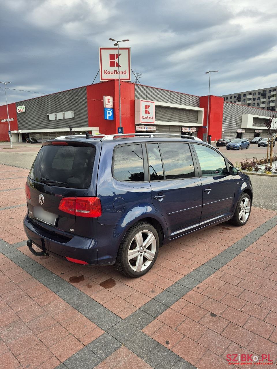 2014' Volkswagen Touran photo #2