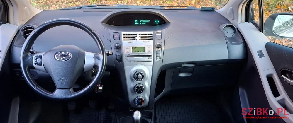 2008' Toyota Yaris 1.3 Sol photo #4