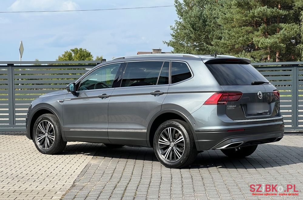 2019' Volkswagen Tiguan Allspace photo #3