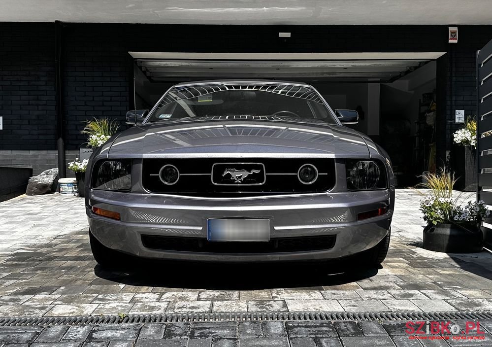 2006' Ford Mustang 4.0 V6 photo #1