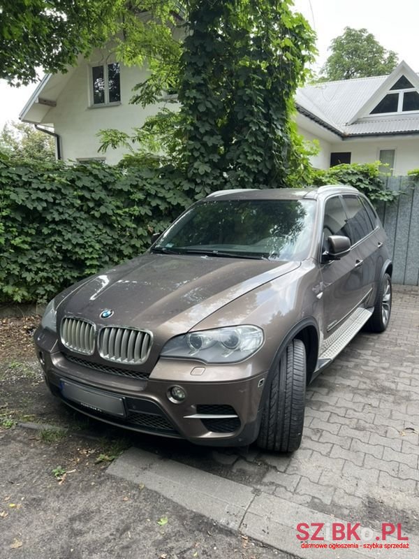 2011' BMW X5 photo #1