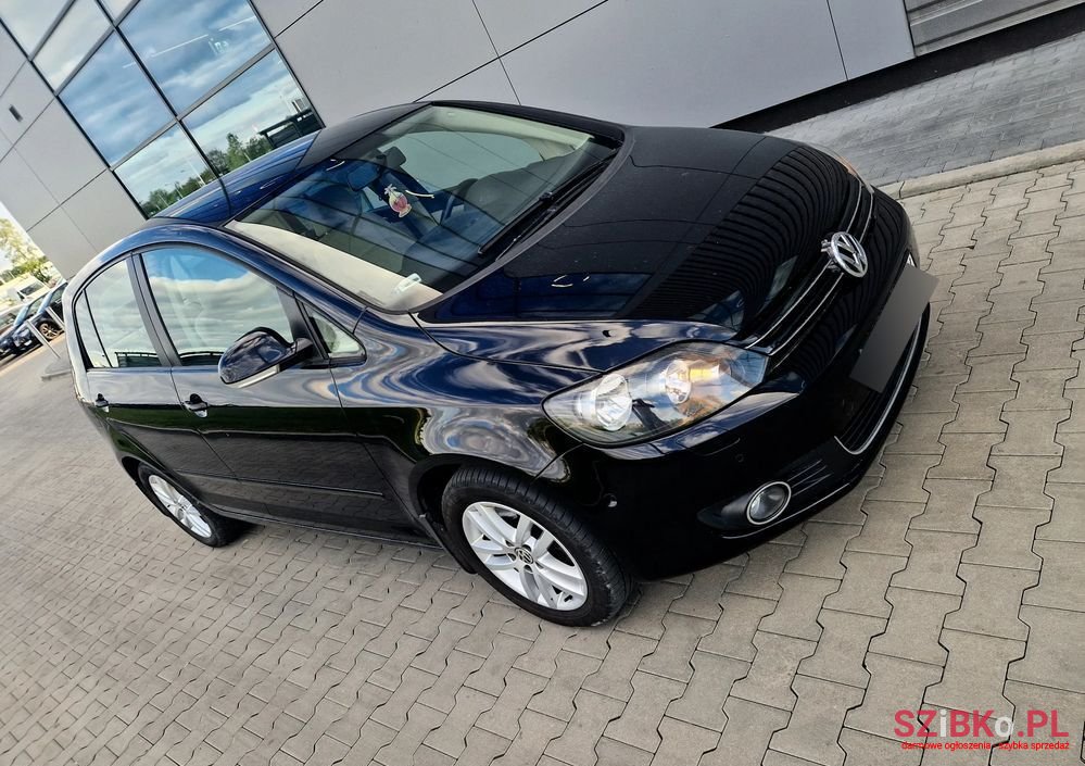 2009' Volkswagen Golf Plus photo #5