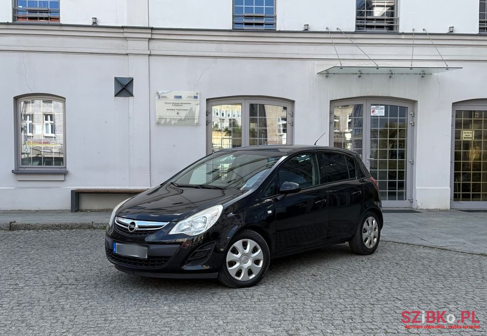 2011' Opel Corsa 1.2 16V Cosmo photo #1