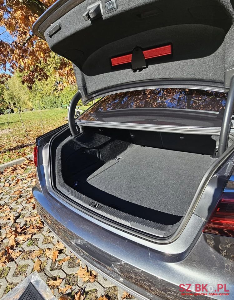 2017' Audi A6 Limousine photo #4