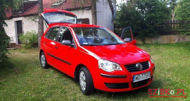 2008' Volkswagen Polo photo #1