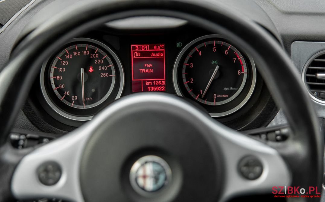 2006' Alfa Romeo 159 photo #3