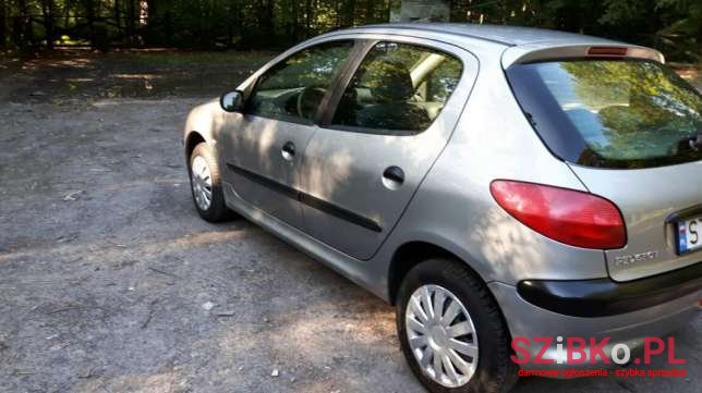 2001' Peugeot 206 photo #2