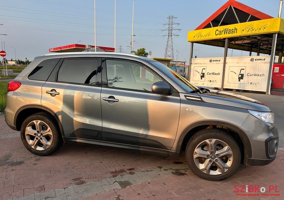 2015' Suzuki Vitara 1.6 Premium 2Wd photo #2