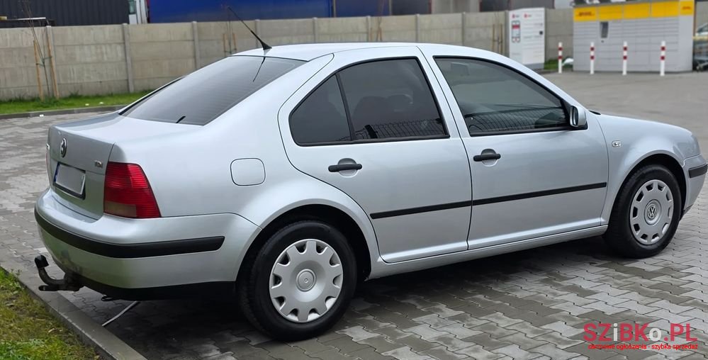 2002' Volkswagen Bora photo #4