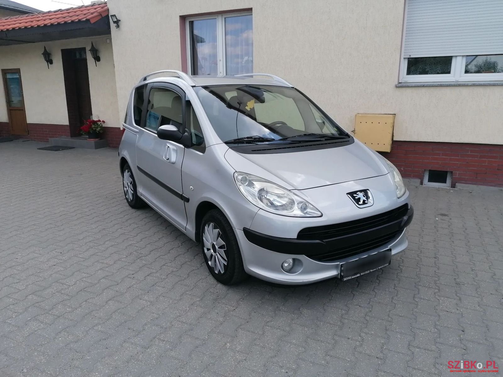 2005' Peugeot 1007 photo #2