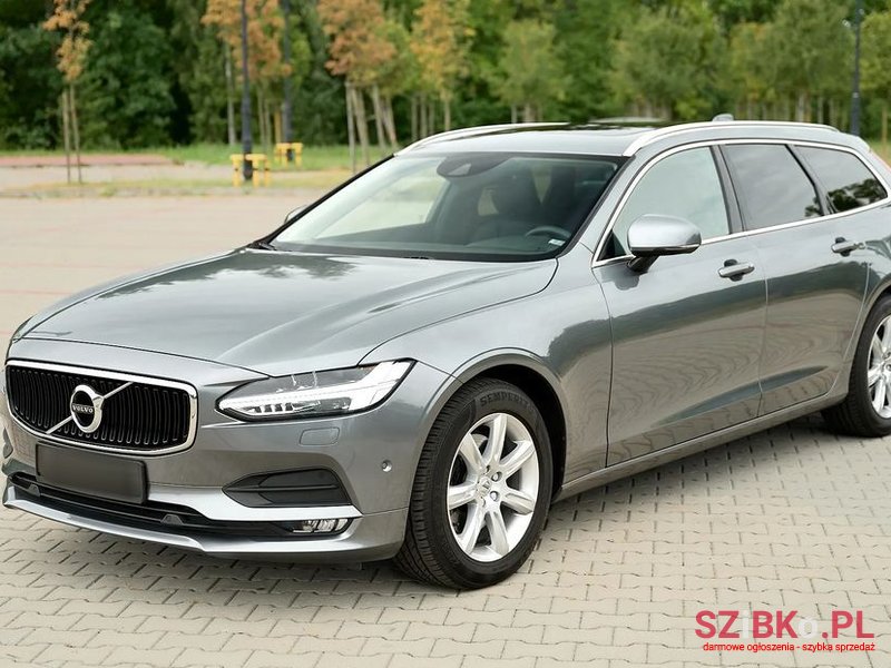 2018' Volvo V90 D3 Momentum photo #5