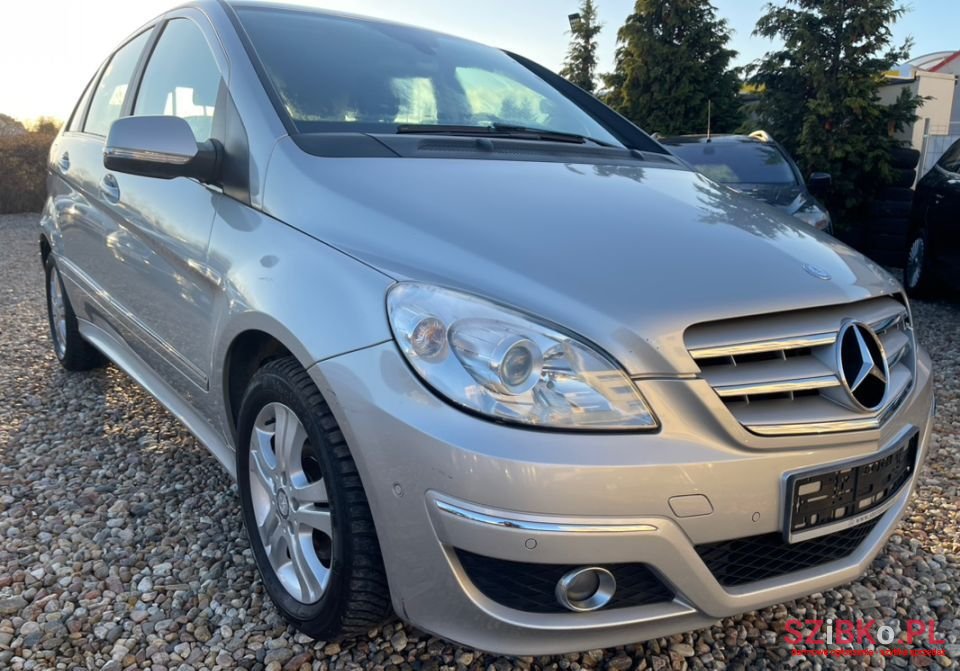 2009' Mercedes-Benz Klasa B photo #3