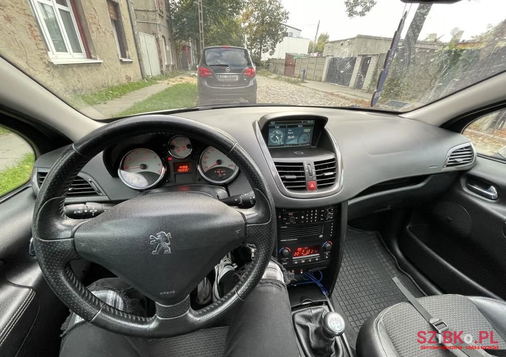 2007' Peugeot 207 Platinum photo #2