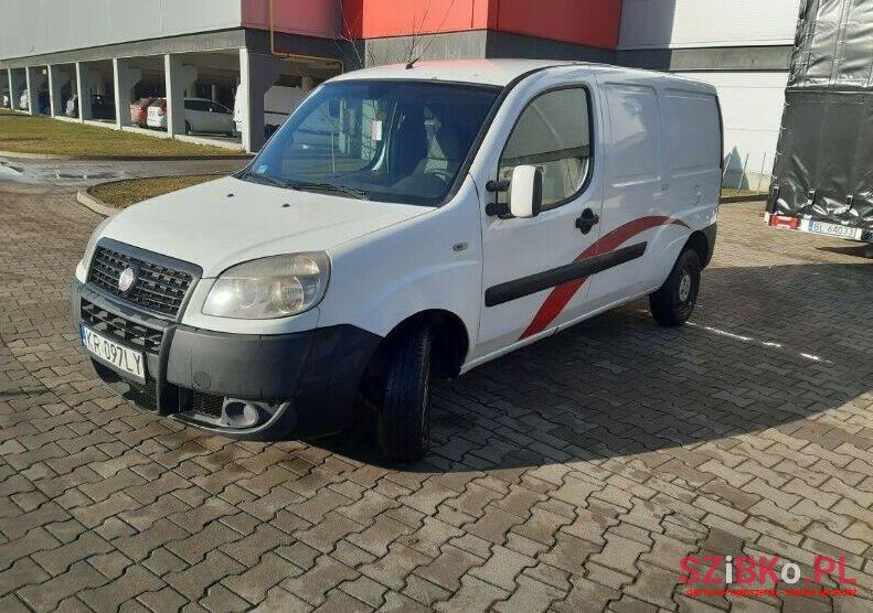 2009' Fiat Doblo photo #1