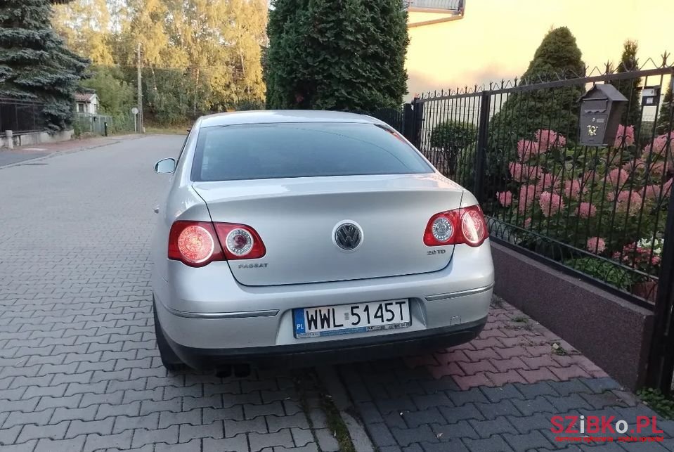 2007' Volkswagen Passat photo #3